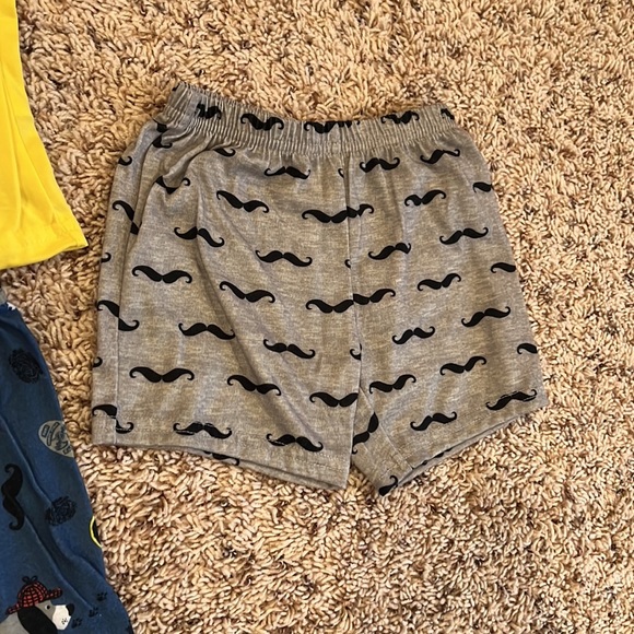 NWOT Carter’s brand baby boy’s pajama set size 12 months - Picture 4 of 7